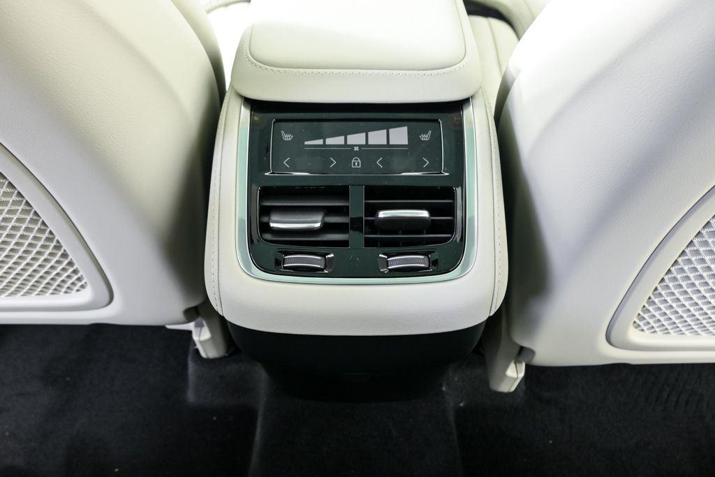 2026 Volvo XC90 Ultra - Photo 19
