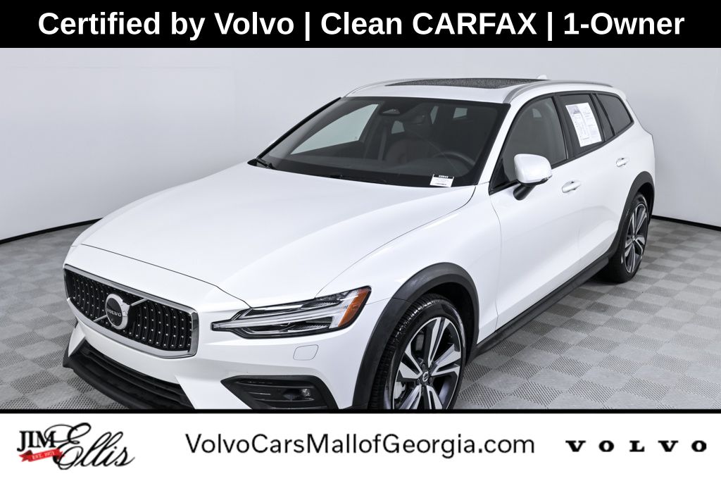 2025 Volvo V60 Cross Country Plus