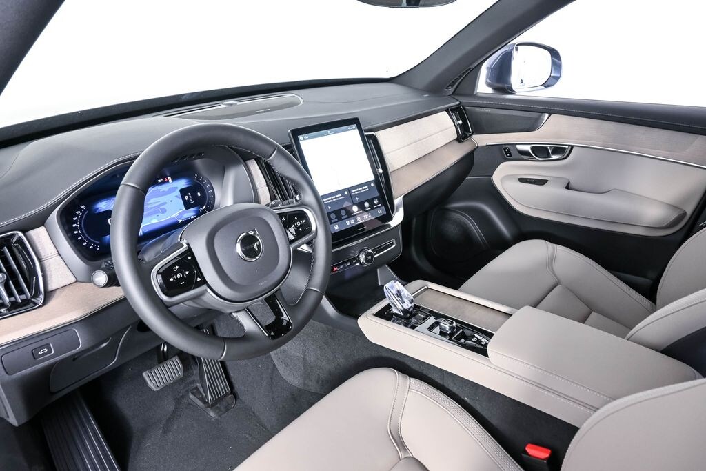 New 2026 Volvo XC90 B6 Plus 7-Seater SUV