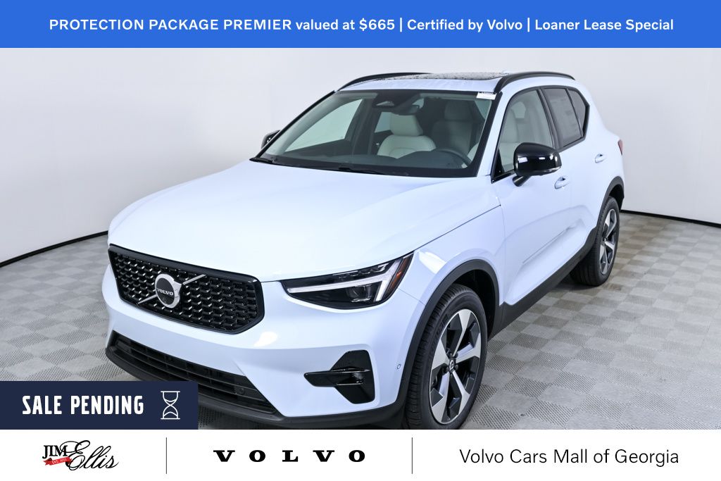 2026 Volvo XC40 B5 Plus Dark AWD's photo