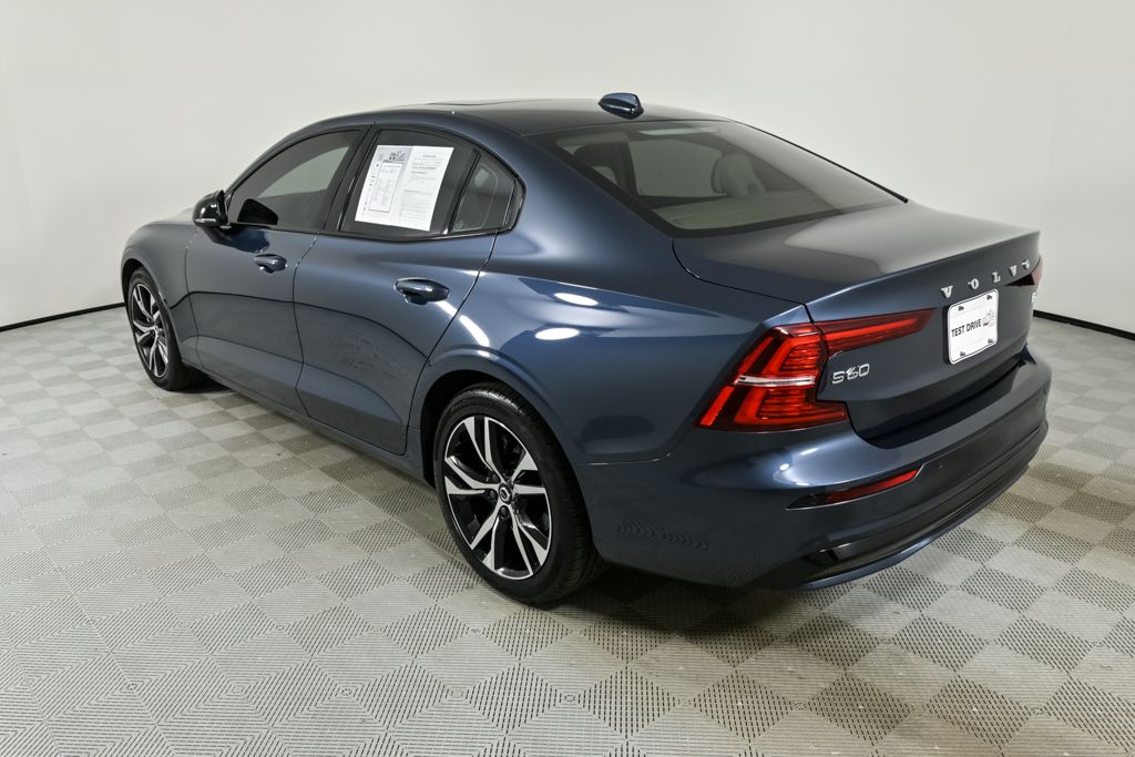 2024 Volvo S60 B5 Core photo 3