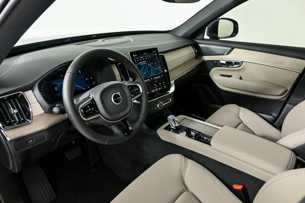 2026 Volvo XC90 Plus - Photo 6