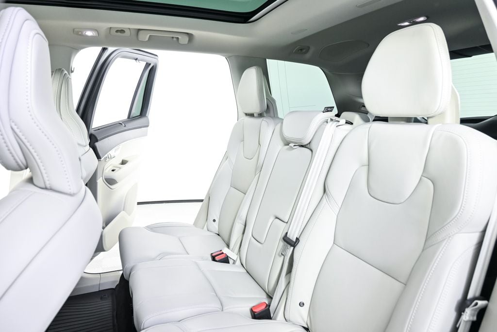 2026 Volvo XC90 Ultra - Photo 23