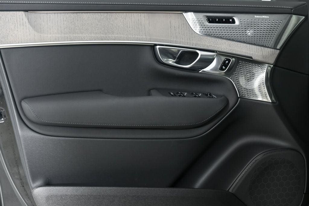 2026 Volvo XC90 Ultra - Photo 6