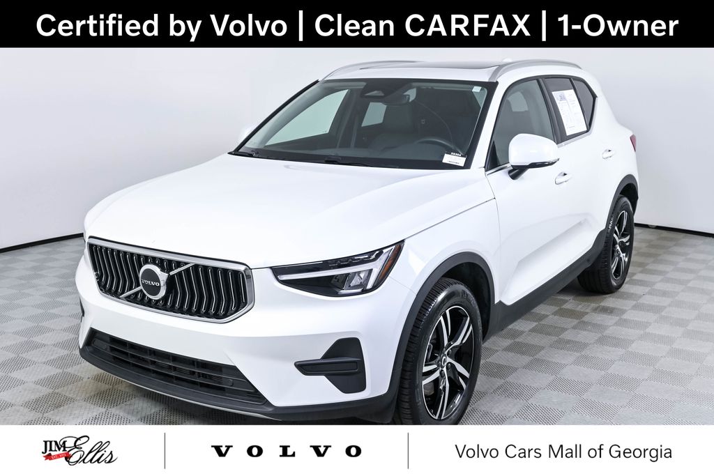 2025 Volvo XC40 B5 Core Bright AWD's photo