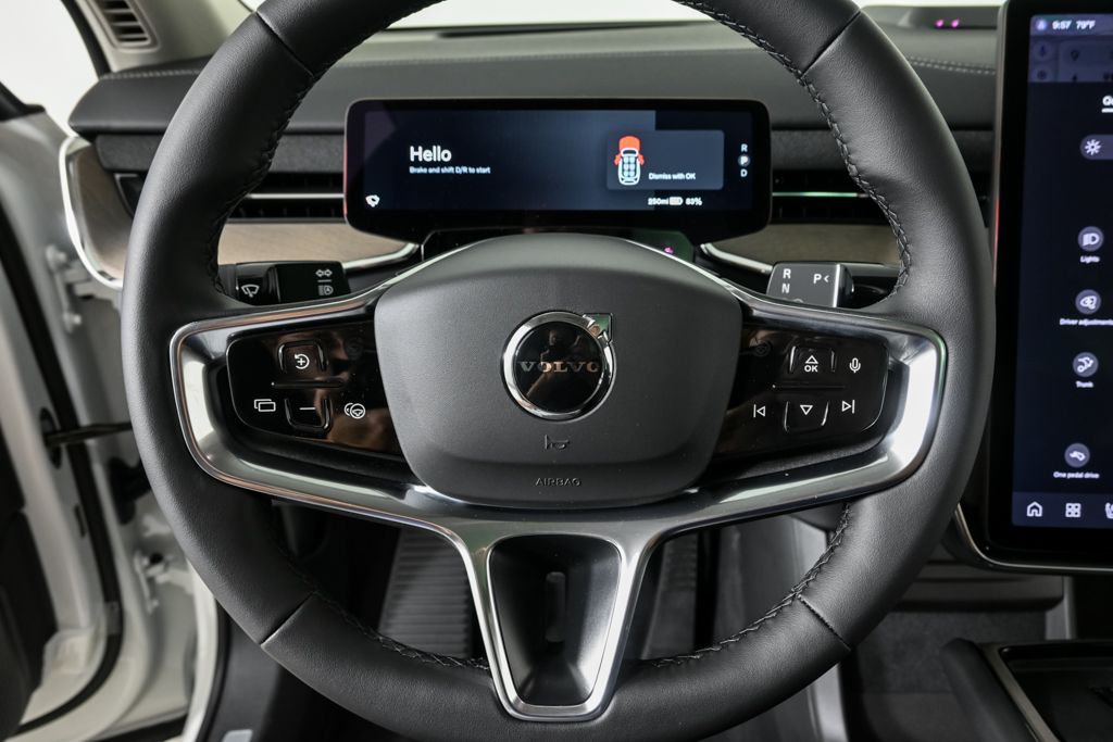 2025 Volvo EX90 Plus - Photo 9