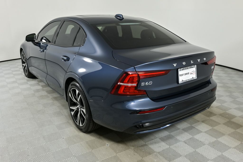 2023 Volvo S60 B5 Core photo 3