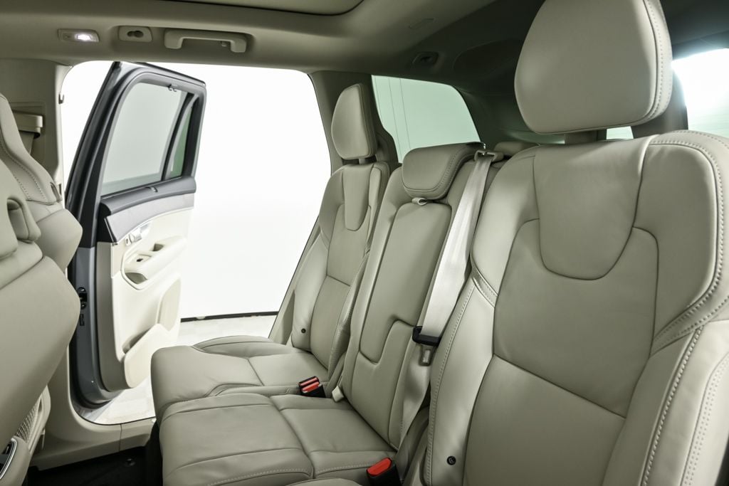 2026 Volvo XC90 Ultra - Photo 21
