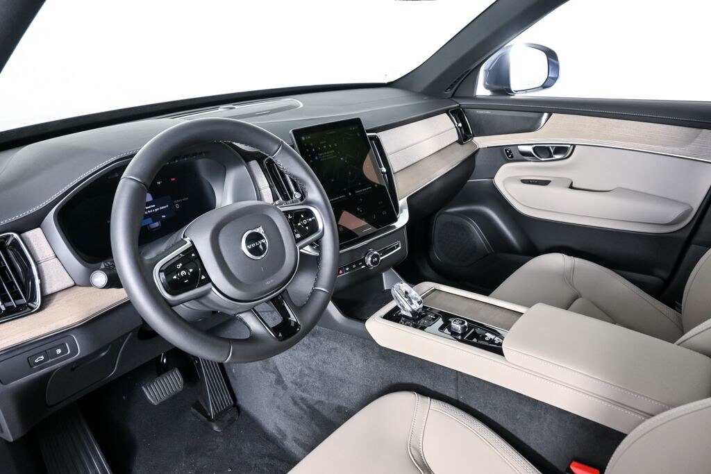 New 2026 Volvo XC90 plug-in hybrid T8 Plus 7-Seater SUV