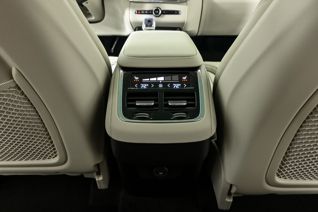 2026 Volvo XC90 Ultra - Photo 20