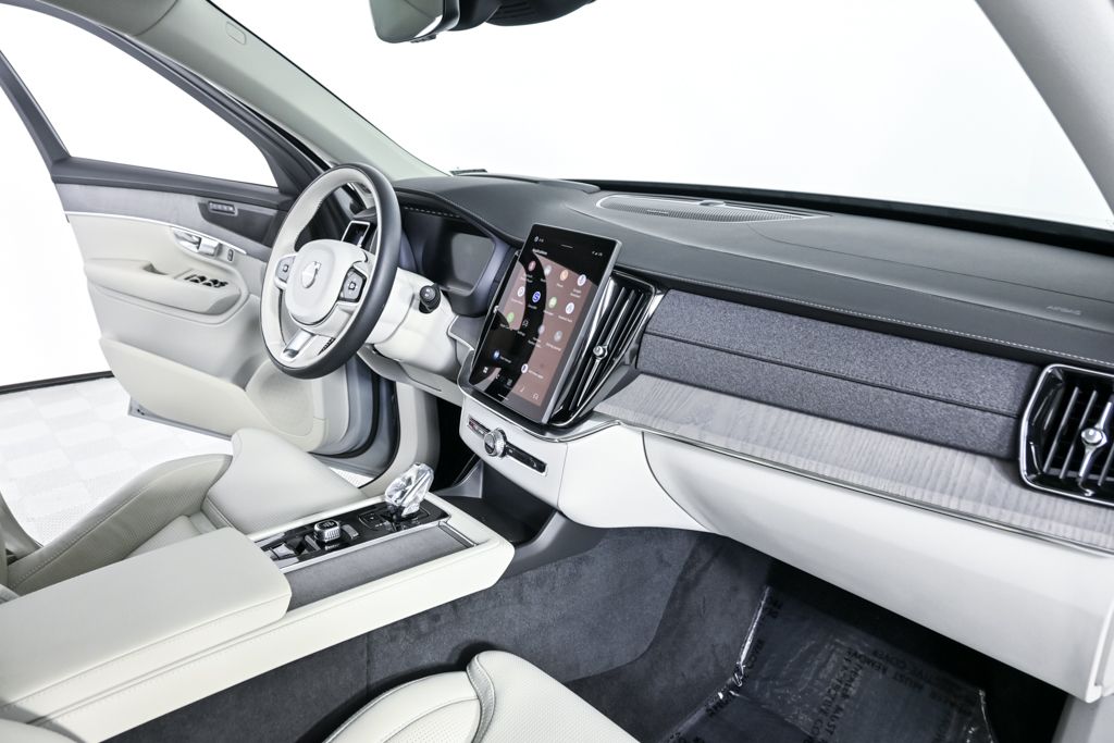 2026 Volvo XC90 Ultra - Photo 27