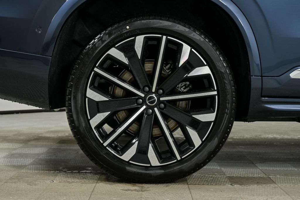 2026 Volvo XC90 Plus - Photo 39