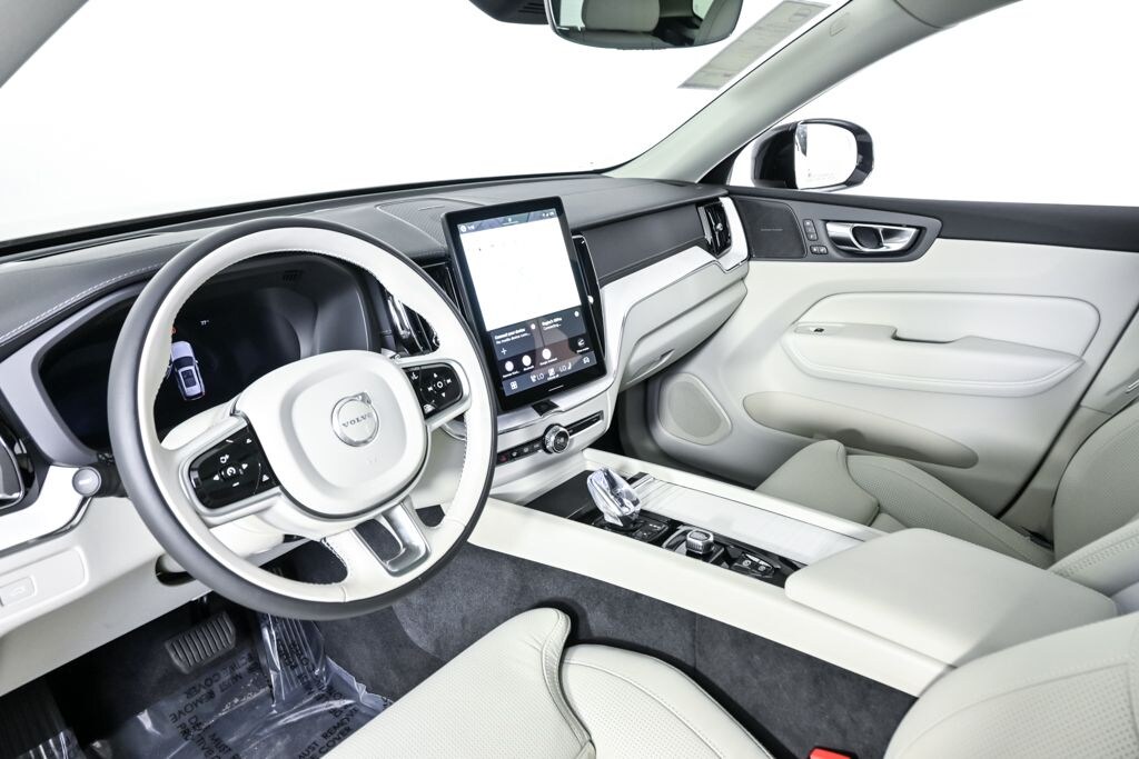 New 2026 Volvo XC60 B5 Ultra SUV