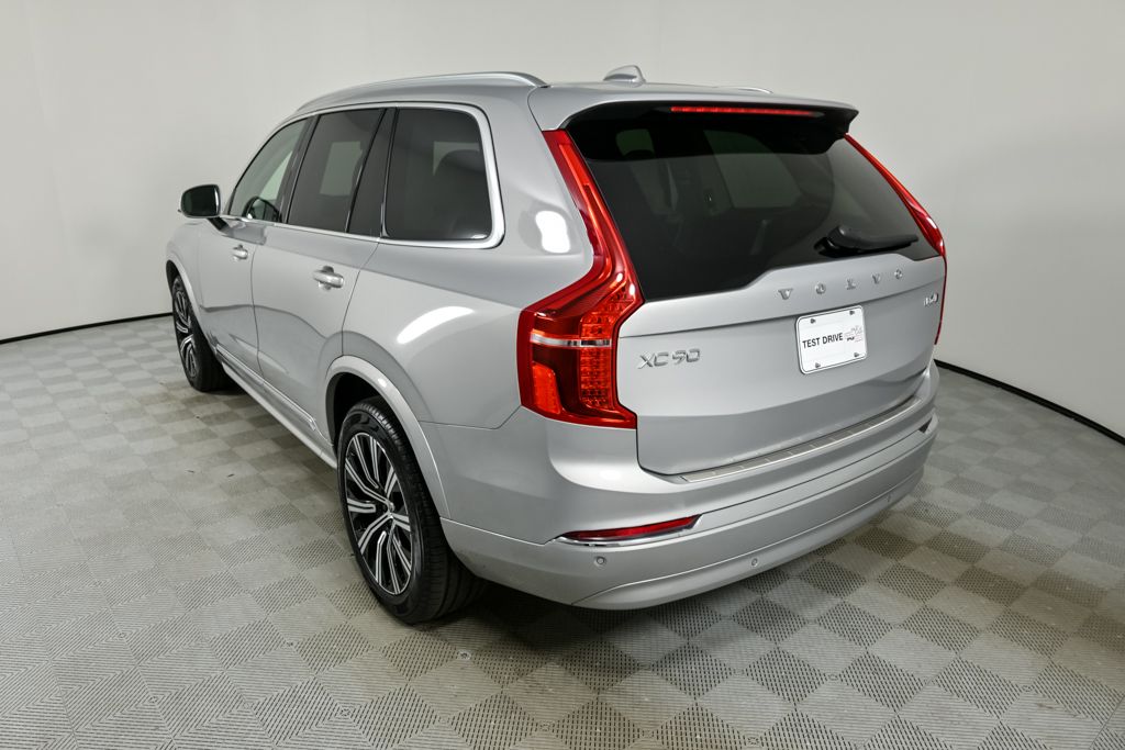 2024 Volvo XC90 Core photo 3