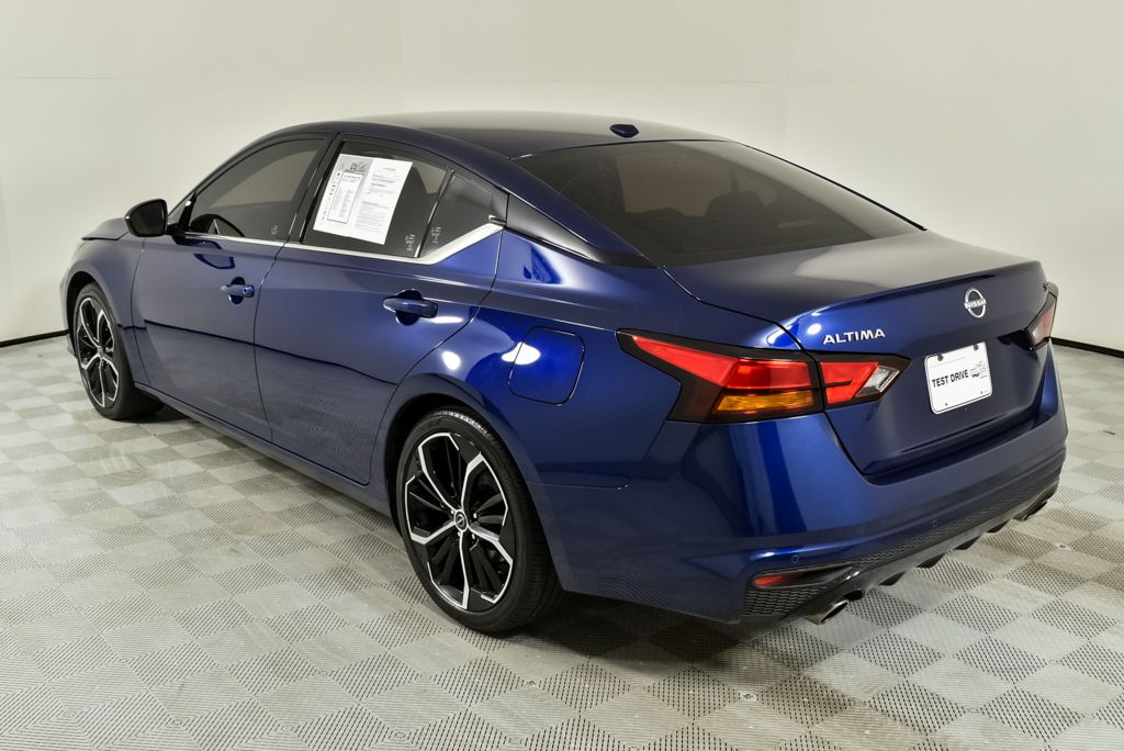 2024 Nissan Altima 2.5 SR photo 3