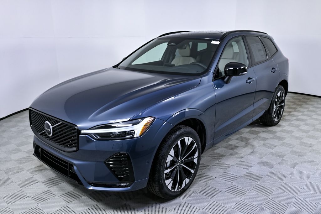 2026 Volvo XC60 B5 Plus Dark AWD's photo