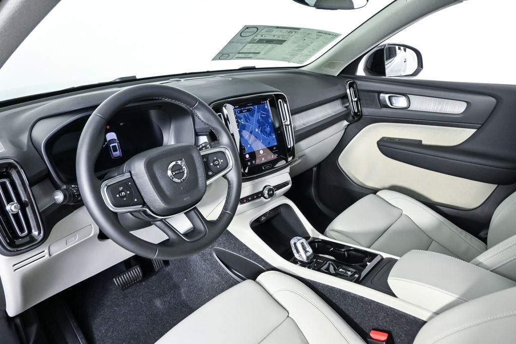 New 2026 Volvo XC40 B5 Plus SUV