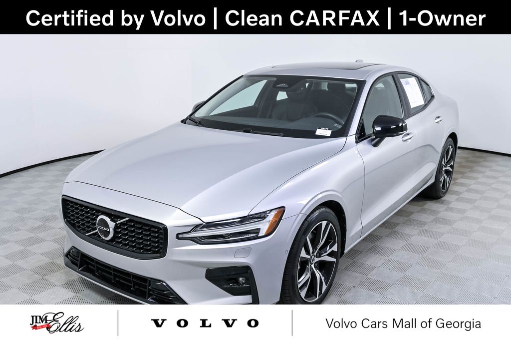 2025 Volvo S60 B5 Plus Dark's photo