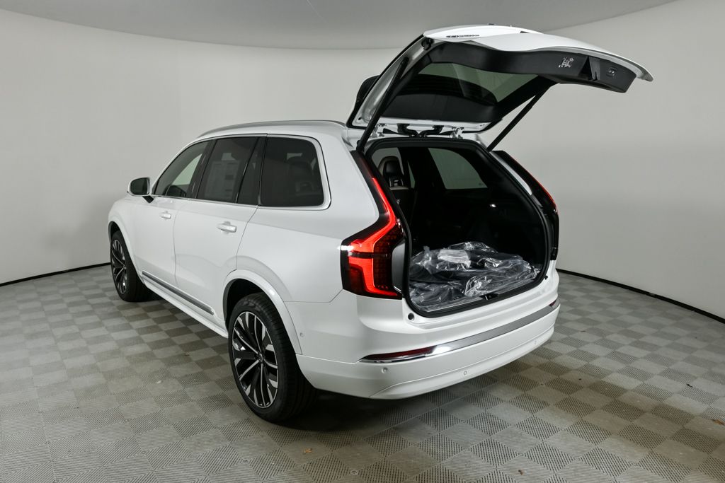 2026 Volvo XC90 Plus - Photo 34