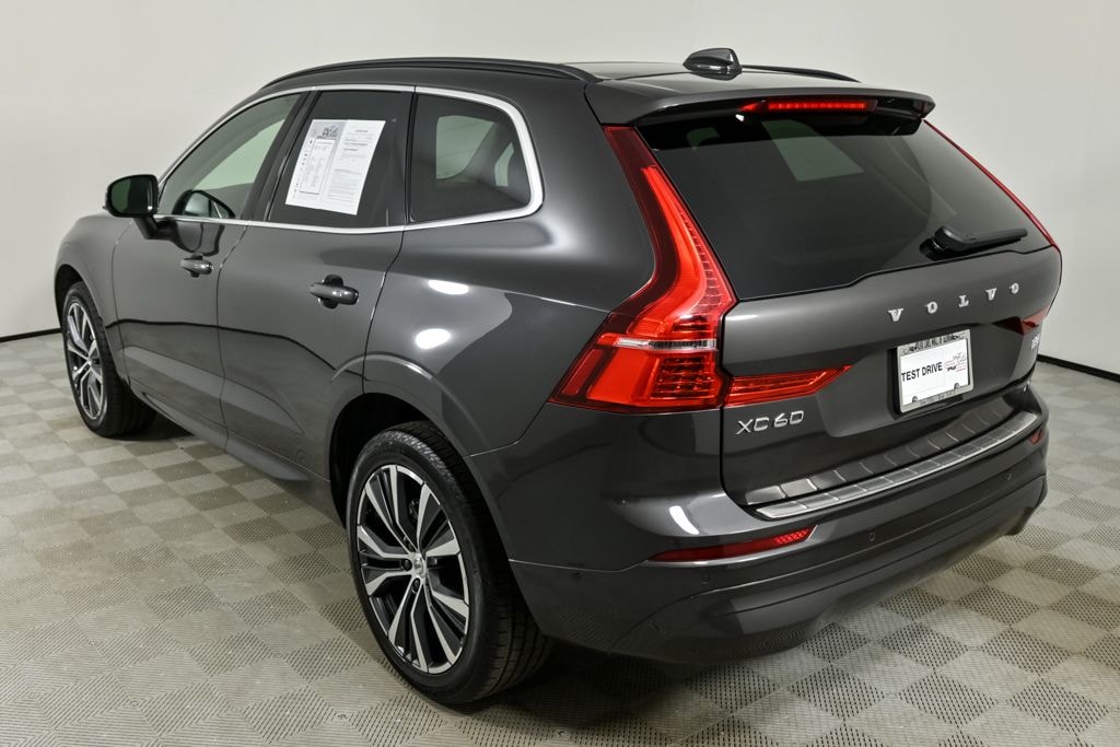 Certified 2022 Volvo XC60 B5 AWD Momentum SUV