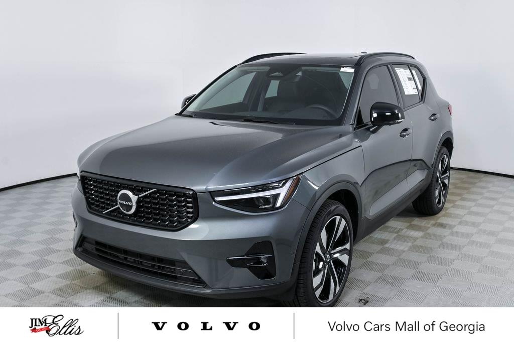 New 2026 Volvo XC40 B5 Plus SUV