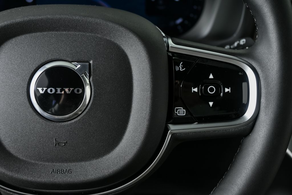 2026 Volvo XC90 Plus - Photo 11
