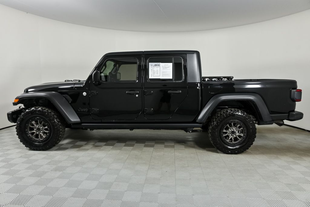 2020 Jeep Gladiator Sport photo 2