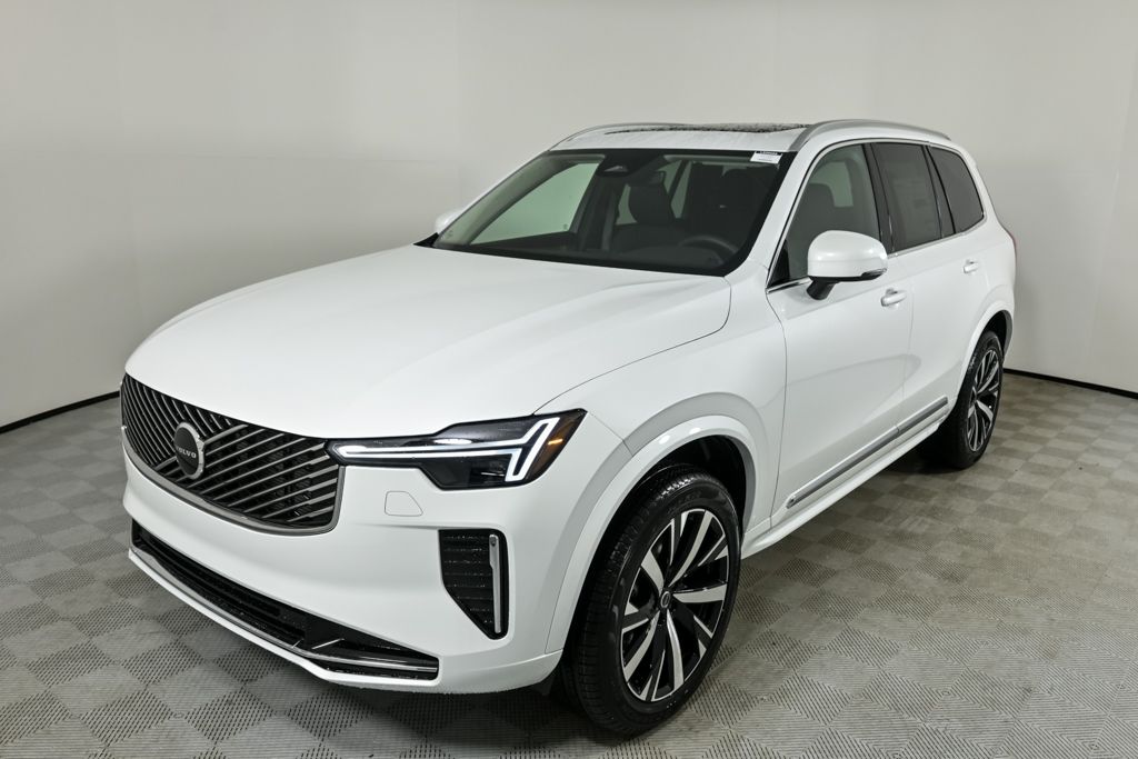 2026 Volvo XC90 Core's photo