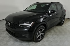 2026 Volvo XC40 B5 Core AWD SUV