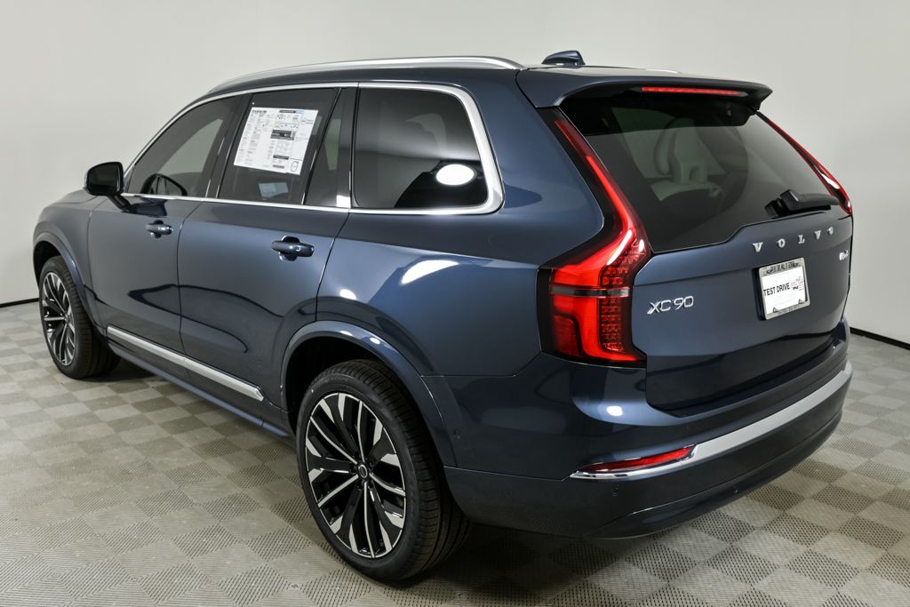 2026 Volvo XC90 photo 2
