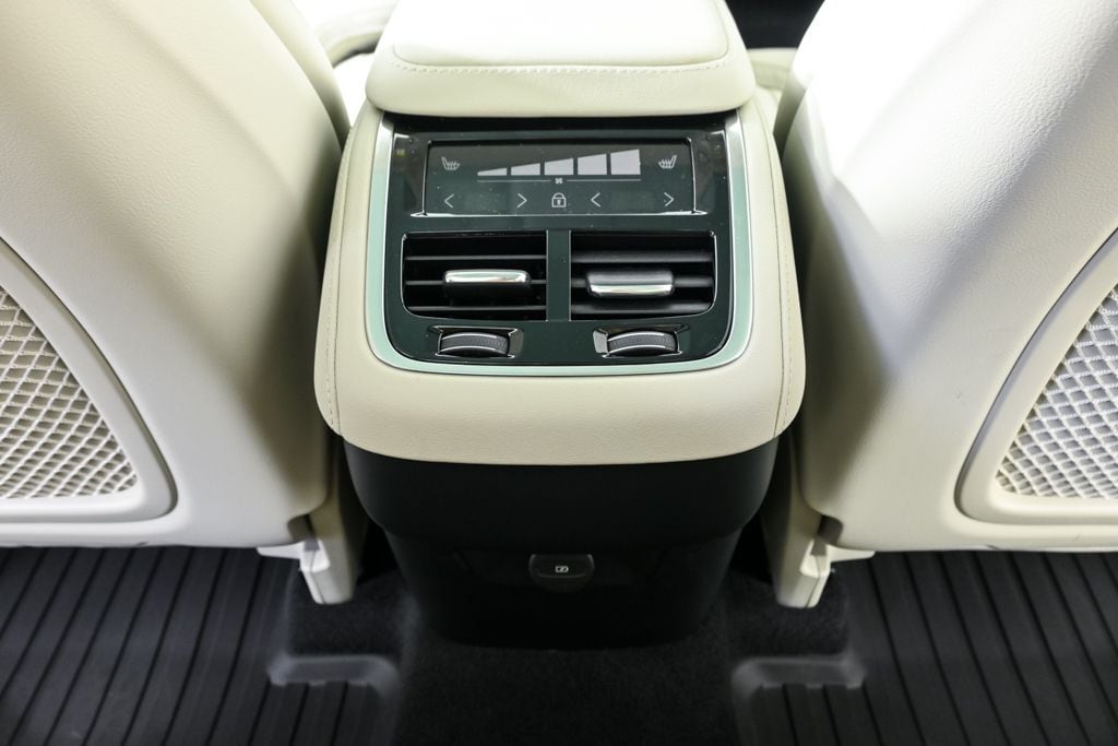 2026 Volvo XC90 Ultra - Photo 22