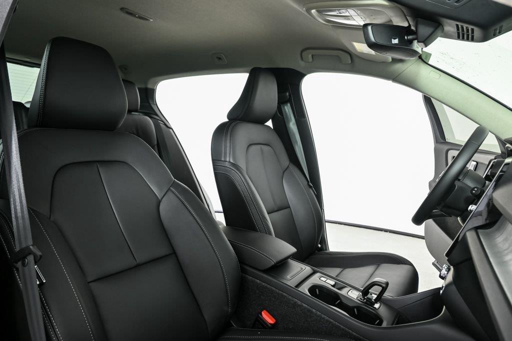 2026 Volvo XC40 Core - Photo 23