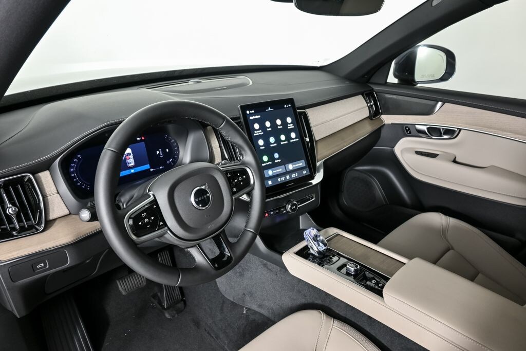 New 2026 Volvo XC90 B6 Plus 7-Seater SUV