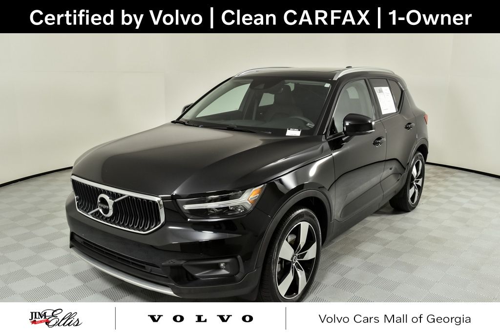2022 Volvo XC40 Momentum