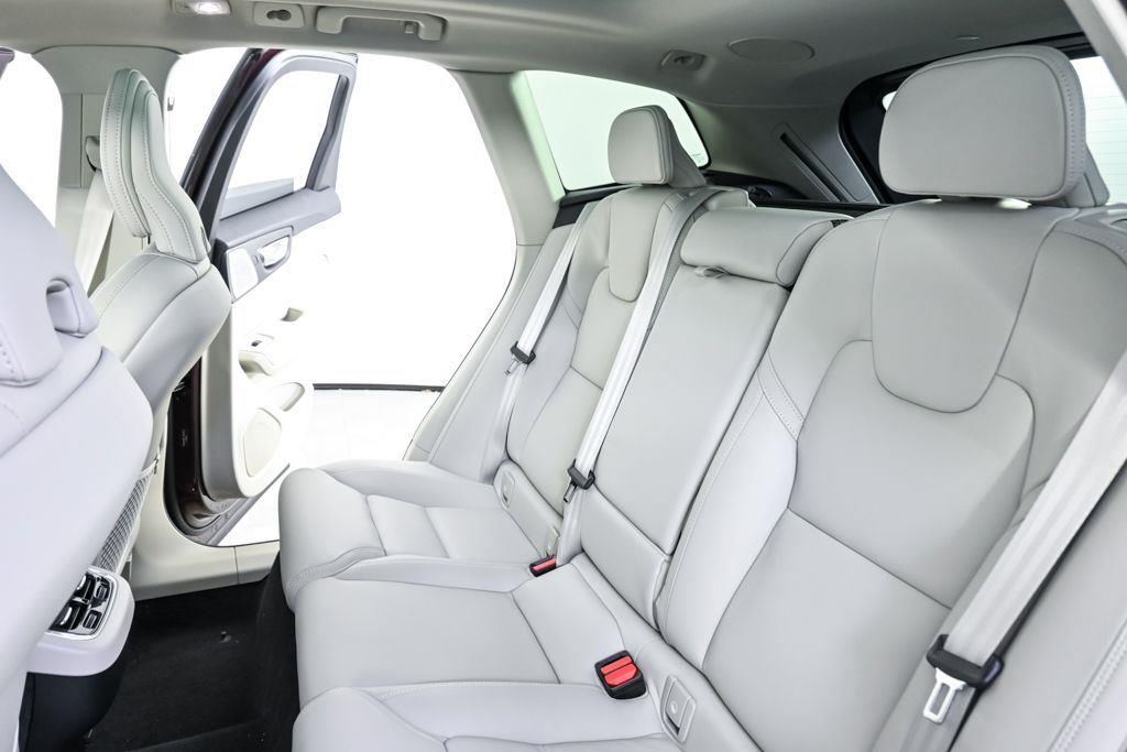 2026 Volvo XC60 Ultra - Photo 21