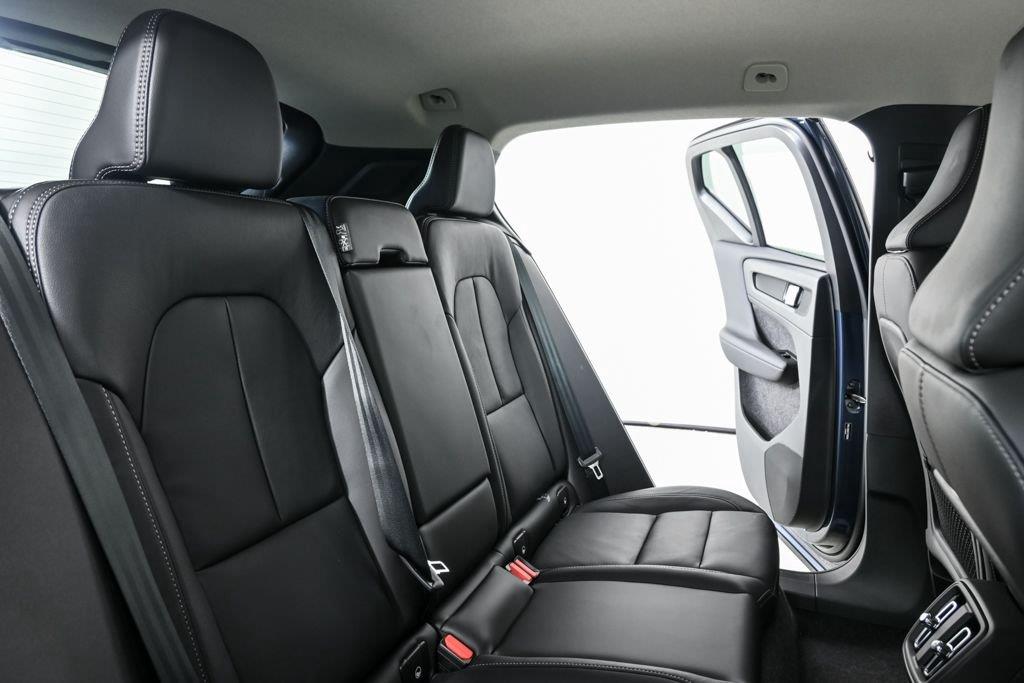 2026 Volvo XC40 Core - Photo 22