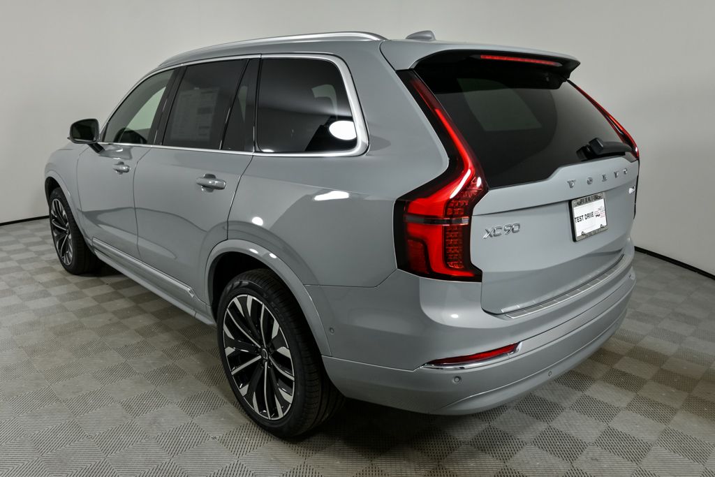 2026 Volvo XC90 Plus photo 3