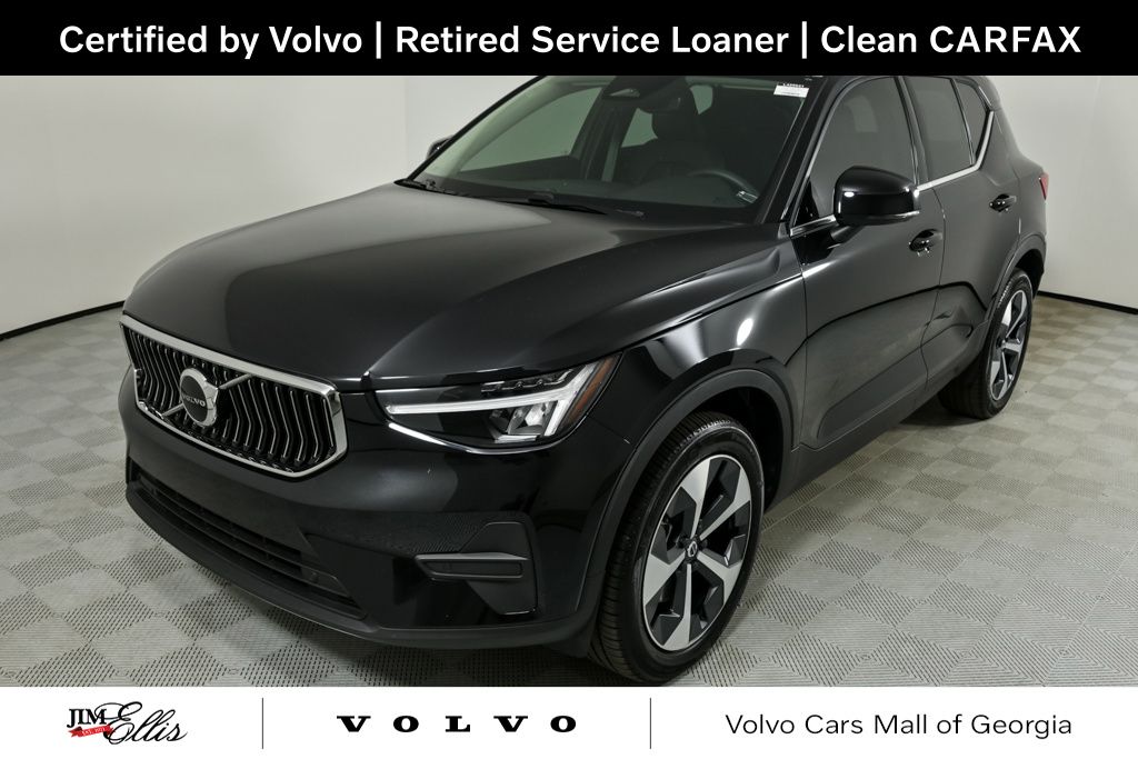 2025 Volvo XC40 Core