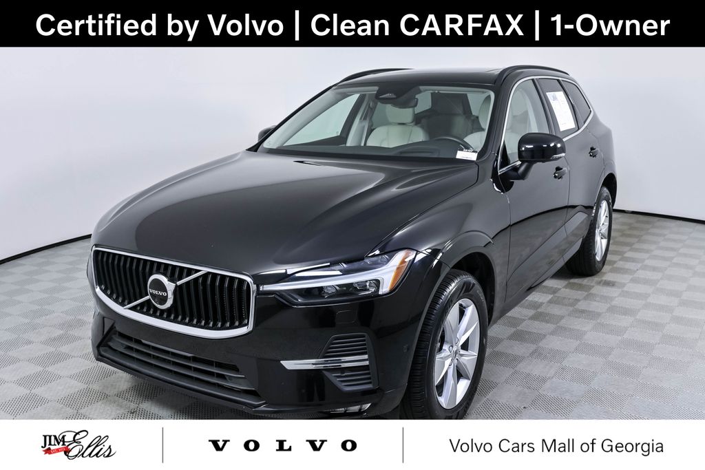 2022 Volvo XC60's photo