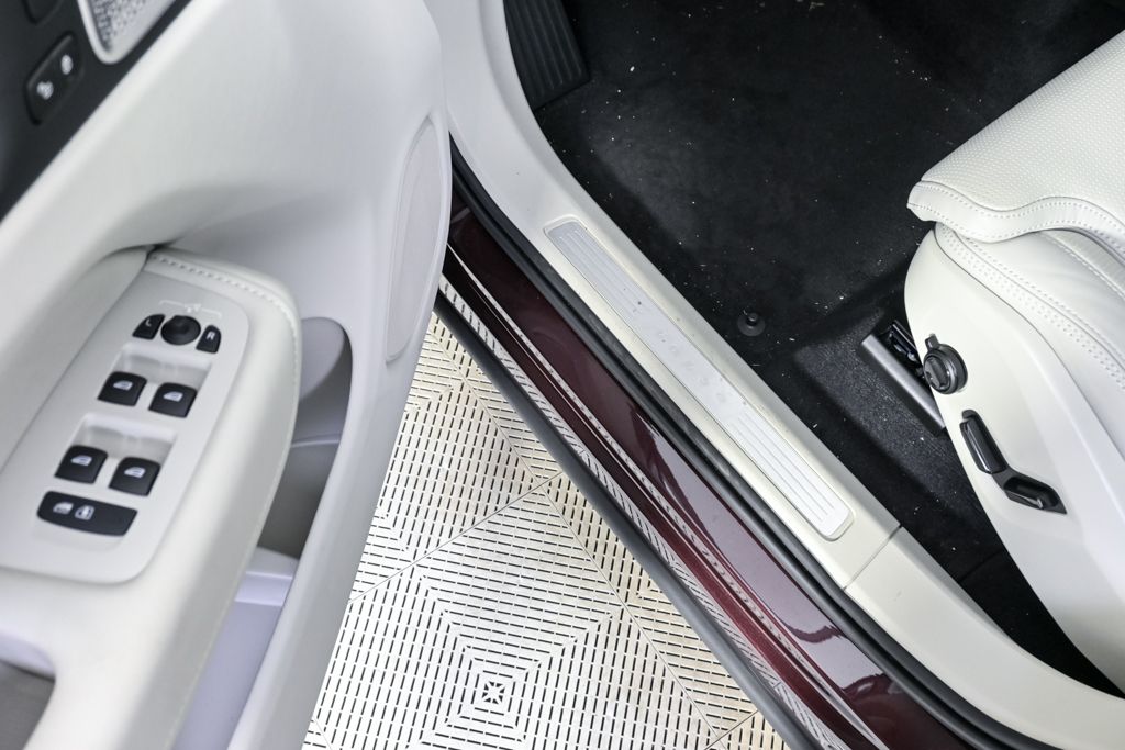 2026 Volvo XC60 Ultra - Photo 8