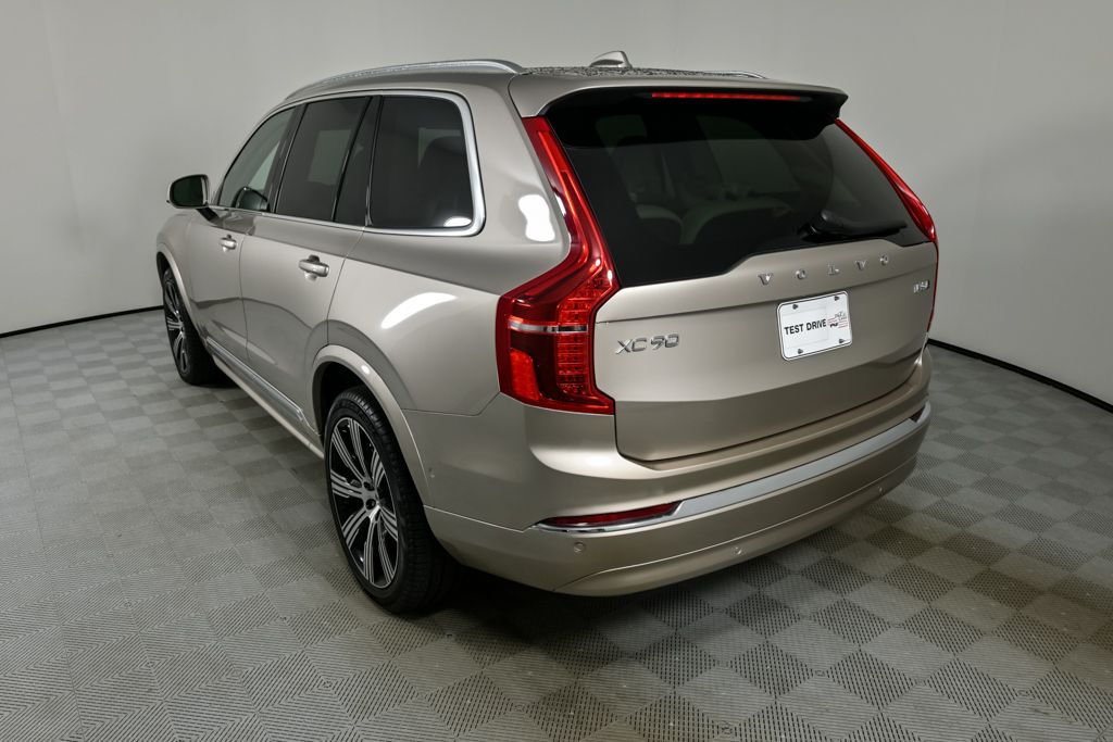 2024 Volvo XC90 B5 Plus photo 3