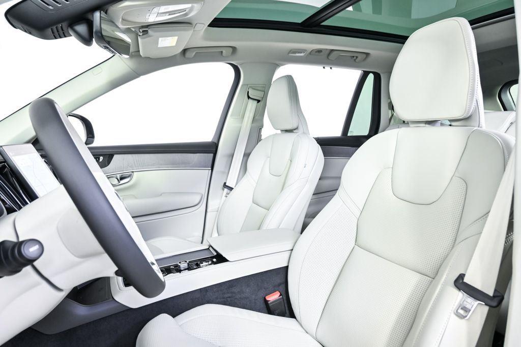 2026 Volvo XC90 Ultra - Photo 4