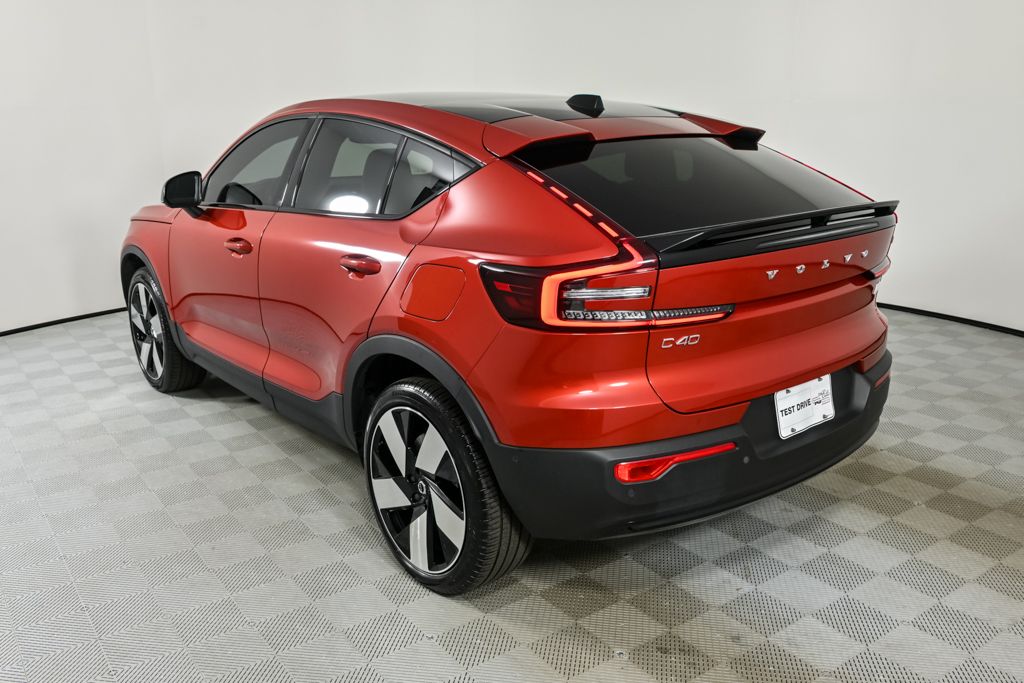 2024 Volvo C40 Recharge Ultimate photo 3