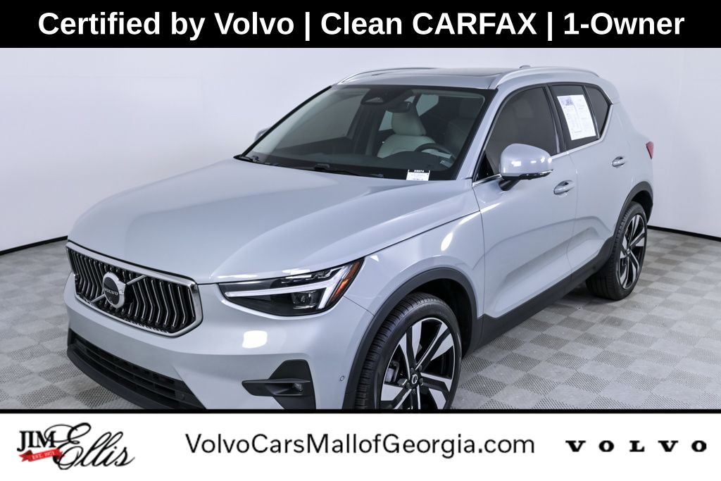 2025 Volvo XC40 Plus's photo