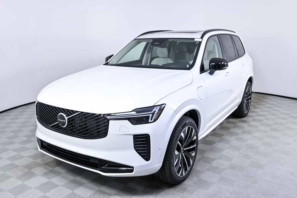 2026 Volvo XC90 T8 Recharge Ultra Dark 4WD's photo