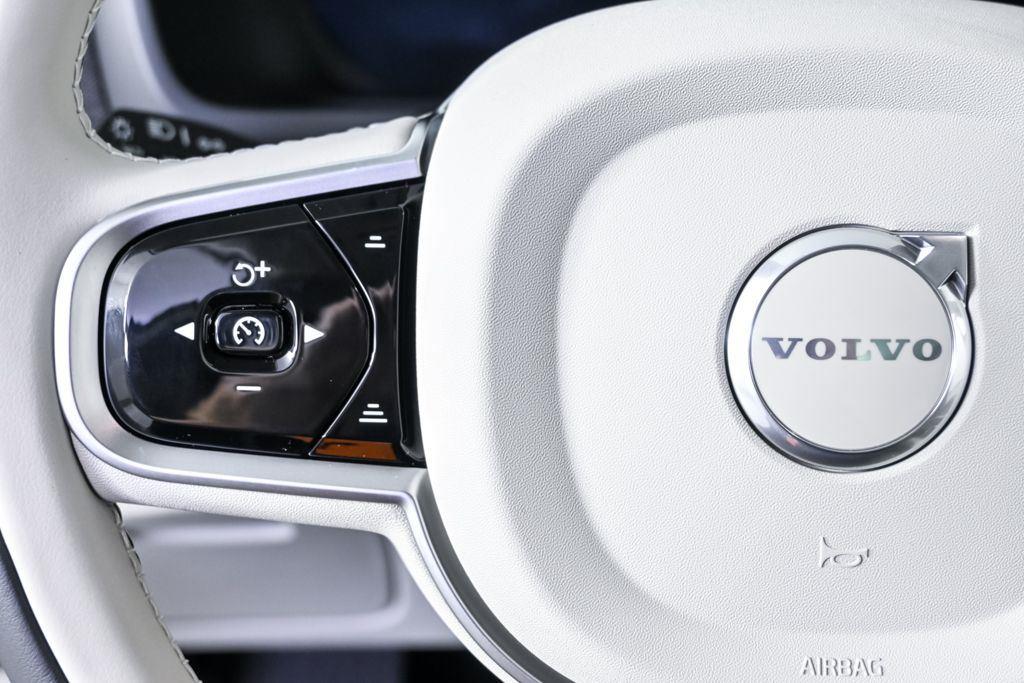 2026 Volvo XC90 Ultra - Photo 9