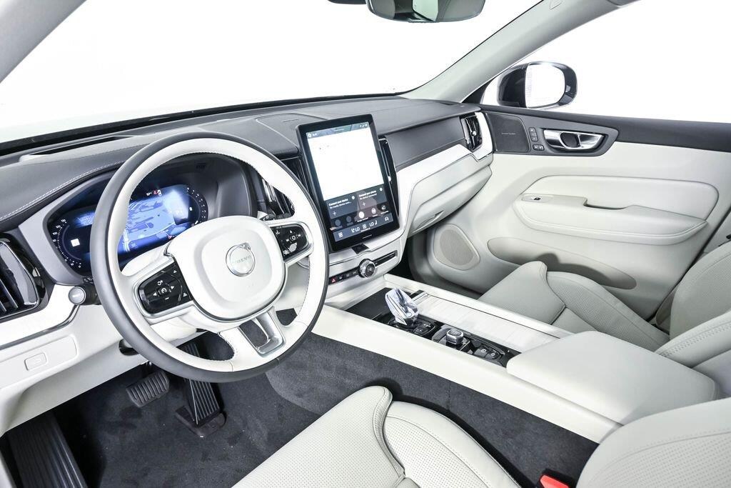 New 2026 Volvo XC60 B5 Ultra SUV