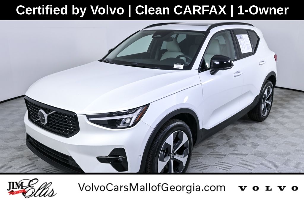 2025 Volvo XC40 Plus's photo
