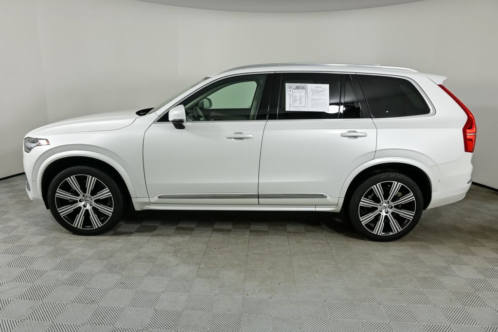 2024 Volvo XC90 Plus photo 2