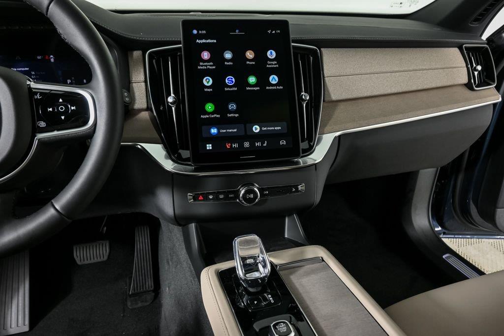 2026 Volvo XC90 Plus - Photo 15